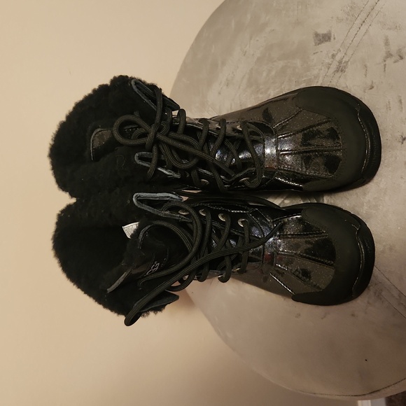 UGG boots *Never Worn* - Picture 8 of 10